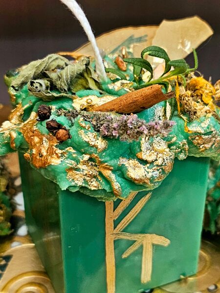 Rituālu svece karjeras izaugsme 